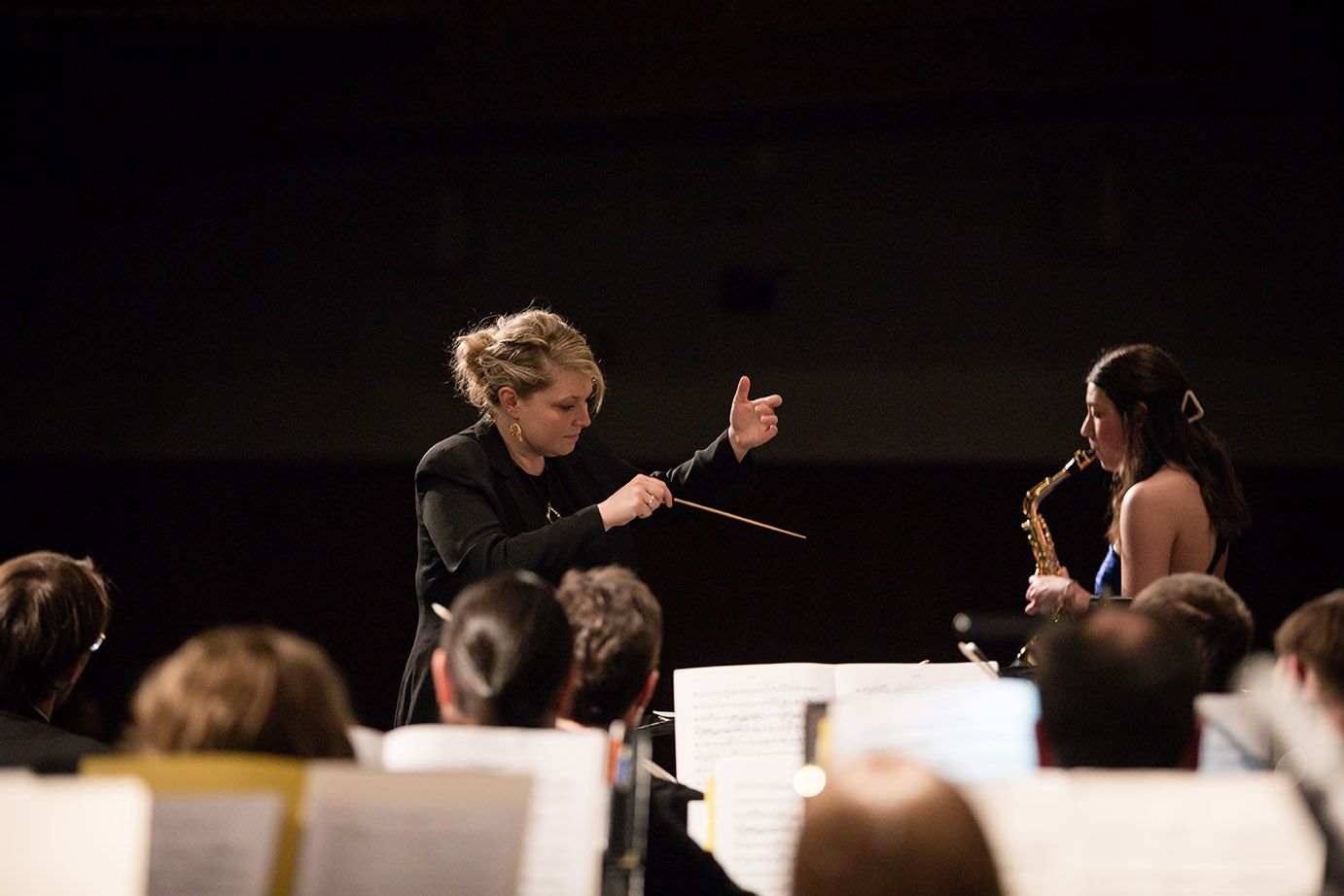 Nederhiser conducting the Wartburg Community Symphony
