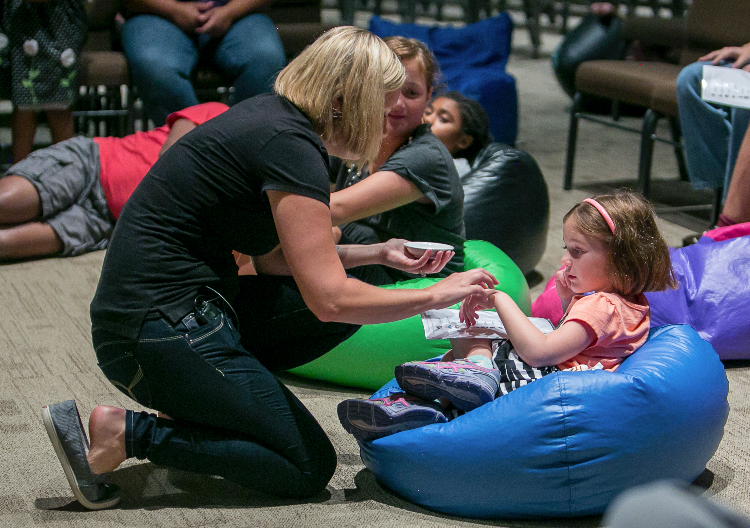 Guthrie and children