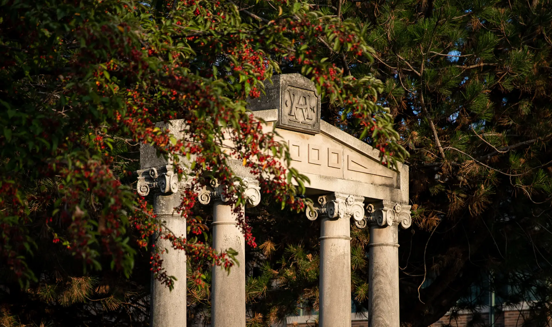 Wartburg Hall Pillars - Horizontal
